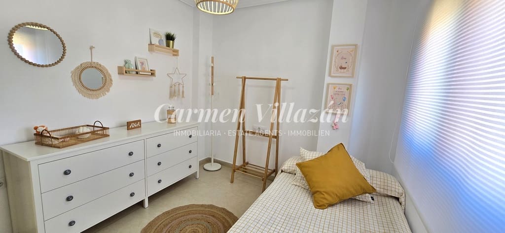 4 slaapkamer Huis te koop in Antigua met garage - € 289.000 (Ref: 9279745)