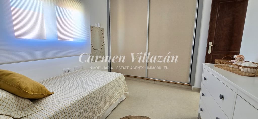 4 slaapkamer Huis te koop in Antigua met garage - € 289.000 (Ref: 9279745)