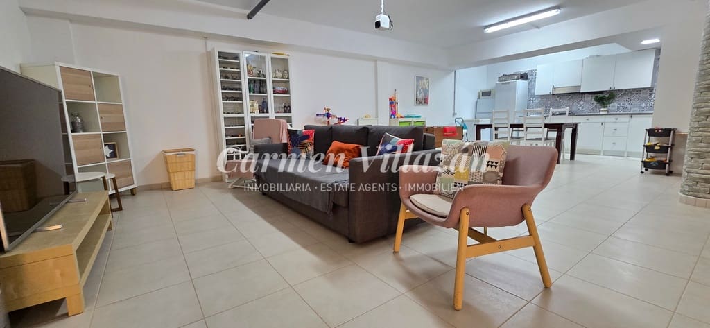 4 slaapkamer Huis te koop in Antigua met garage - € 289.000 (Ref: 9279745)