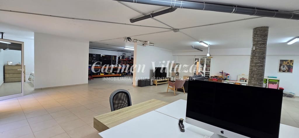 4 slaapkamer Huis te koop in Antigua met garage - € 289.000 (Ref: 9279745)