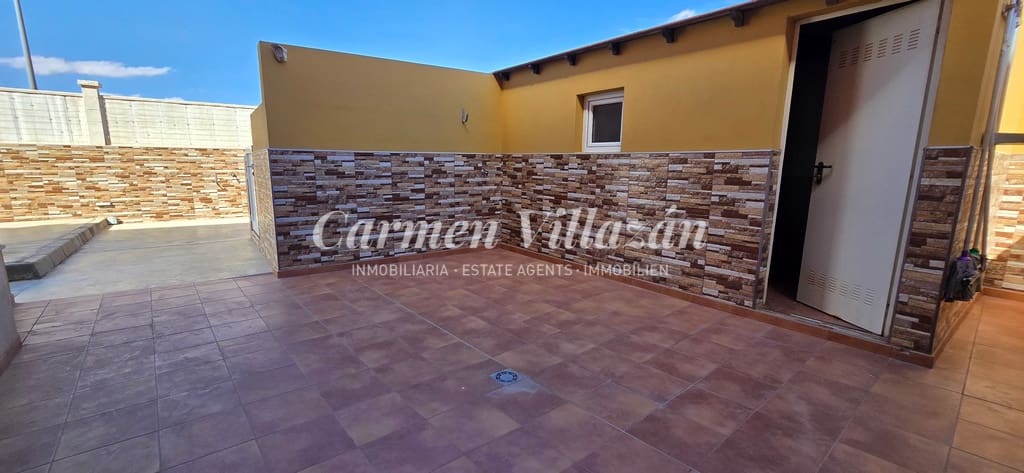 4 slaapkamer Huis te koop in Antigua met garage - € 289.000 (Ref: 9279745)