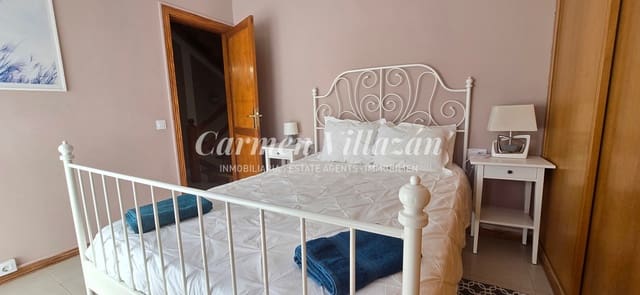 4 bedroom Apartment for sale in Caleta de Fuste, Antigua with pool - € 250,000 (Ref: 9293943)