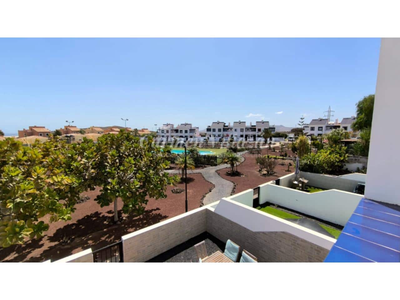 4 bedroom Townhouse for sale in Corralejo with pool - € 365,000 (Ref: 9325233)