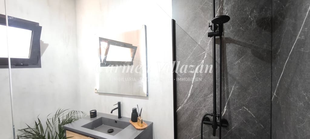 3 sypialnia Willa na sprzedaż w Corralejo z basenem - 355 000 € (Ref: 9338576)