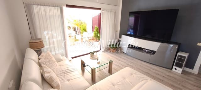 3 sypialnia Willa na sprzedaż w Corralejo, La Oliva z basenem - 355 000 € (Ref: 9338576)