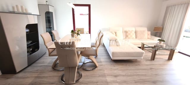 3 sypialnia Willa na sprzedaż w Corralejo, La Oliva z basenem - 355 000 € (Ref: 9338576)