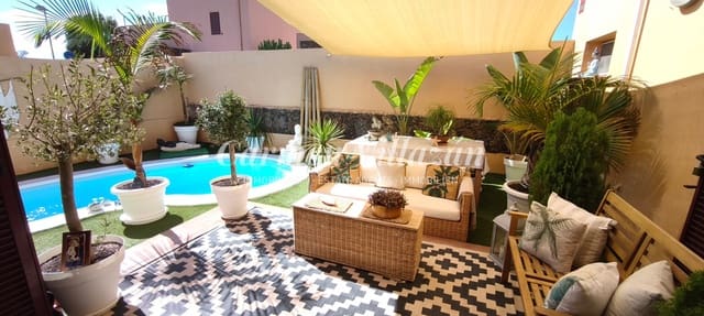 3 sypialnia Willa na sprzedaż w Corralejo, La Oliva z basenem - 355 000 € (Ref: 9338576)