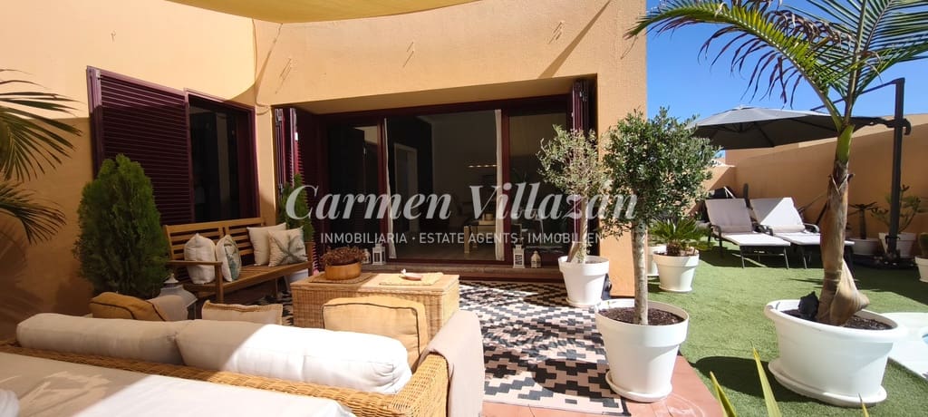 3 sypialnia Willa na sprzedaż w Corralejo z basenem - 355 000 € (Ref: 9338576)