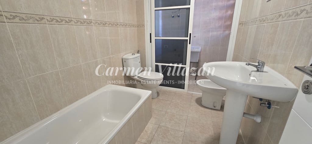 2 soveværelse Lejlighed til salg i Caleta de Fuste med swimmingpool - € 175.000 (Ref: 9343591)