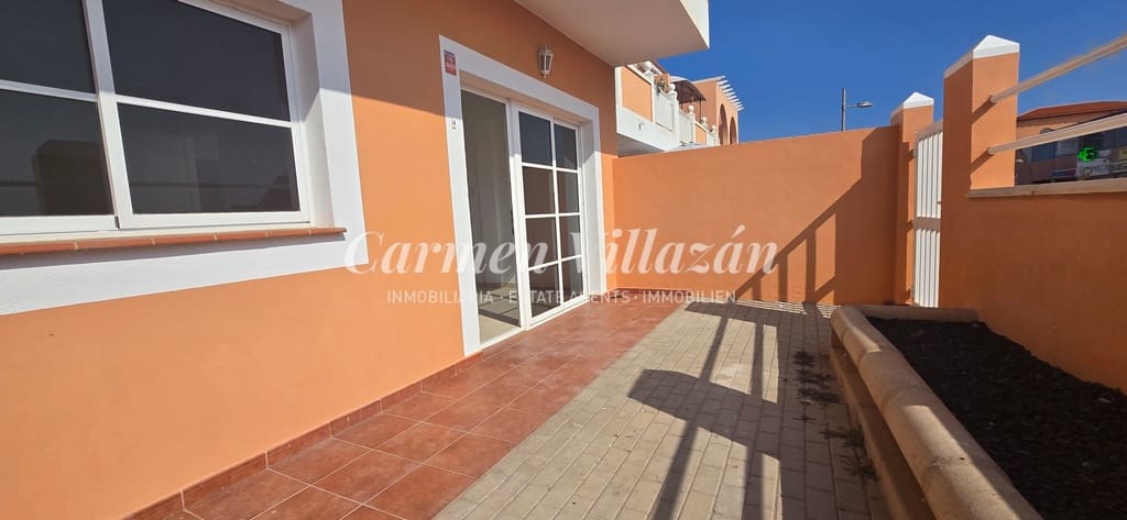 2 soveværelse Lejlighed til salg i Caleta de Fuste med swimmingpool - € 175.000 (Ref: 9343591)