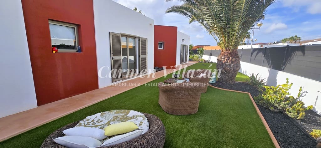 4 quarto Moradia para venda em Caleta de Fuste com piscina - 660 000 € (Ref: 9349996)
