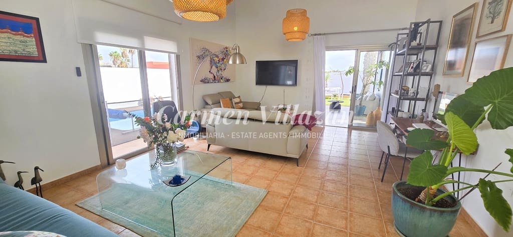 4 quarto Moradia para venda em Caleta de Fuste com piscina - 660 000 € (Ref: 9349996)