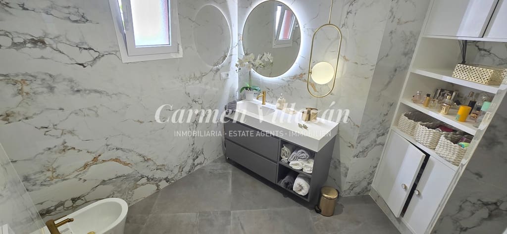 4 quarto Moradia para venda em Caleta de Fuste com piscina - 660 000 € (Ref: 9349996)