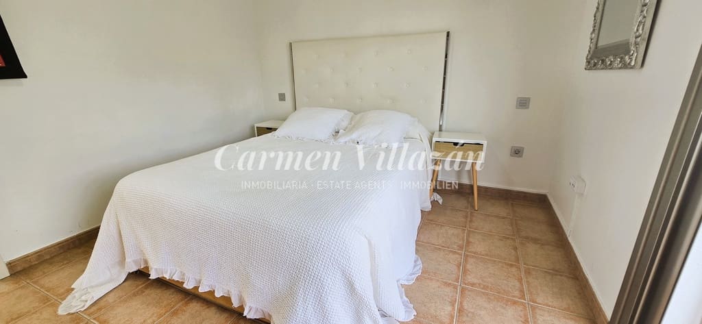 4 quarto Moradia para venda em Caleta de Fuste com piscina - 660 000 € (Ref: 9349996)