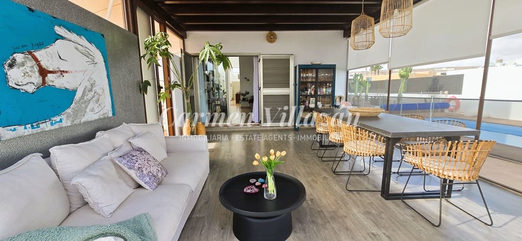 4 quarto Moradia para venda em Caleta de Fuste com piscina - 660 000 € (Ref: 9349996)