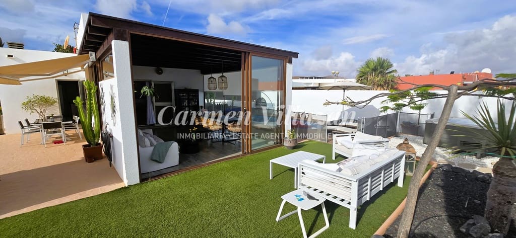 4 quarto Moradia para venda em Caleta de Fuste com piscina - 660 000 € (Ref: 9349996)