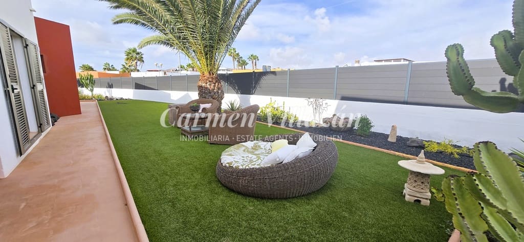 4 quarto Moradia para venda em Caleta de Fuste com piscina - 660 000 € (Ref: 9349996)