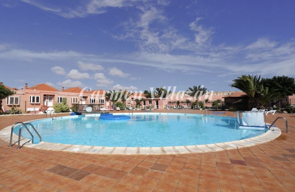 3 soverom Hus til salgs i Costa de Antigua med svømmebasseng - € 170 000 (Ref: 9383538)