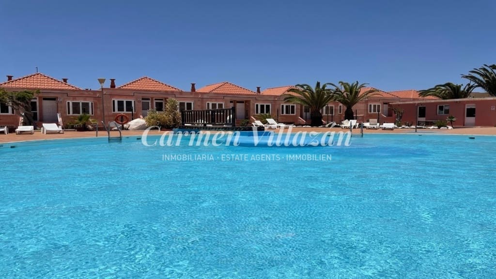 3 soverom Hus til salgs i Costa de Antigua med svømmebasseng - € 170 000 (Ref: 9383538)