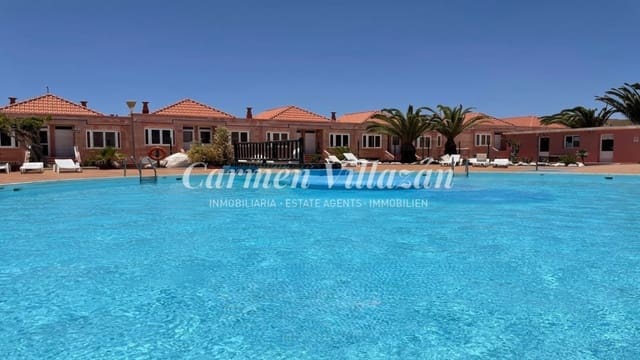 3 soverom Hus til salgs i Costa de Antigua, Antigua med svømmebasseng - € 170 000 (Ref: 9383538)