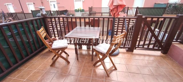 2 sovrum Hus till salu i Costa de Antigua, Antigua med pool garage - 175 000 € (Ref: 9395309)