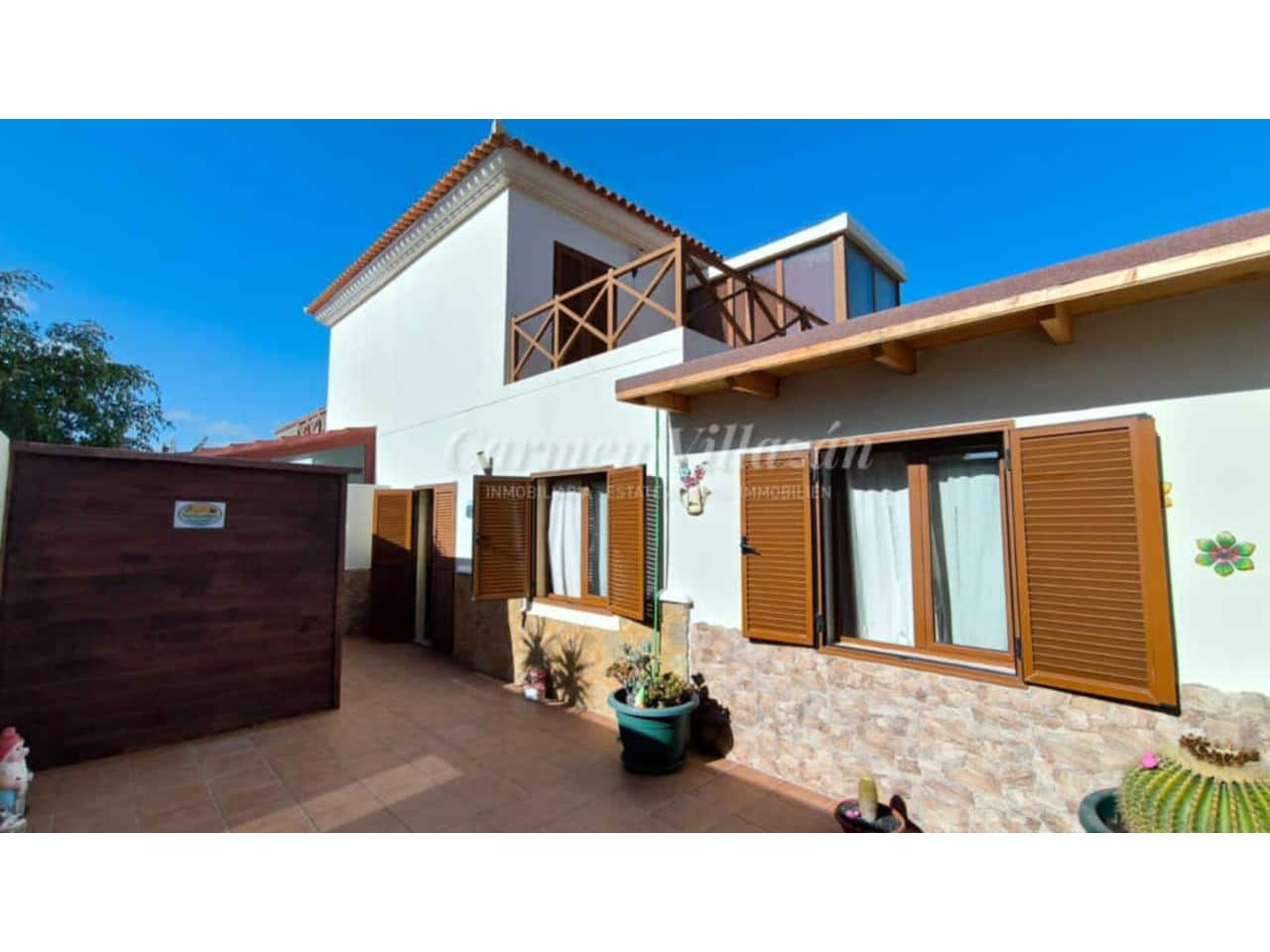 3 slaapkamer Huis te koop in La Oliva met zwembad - € 270.000 (Ref: 9409877)