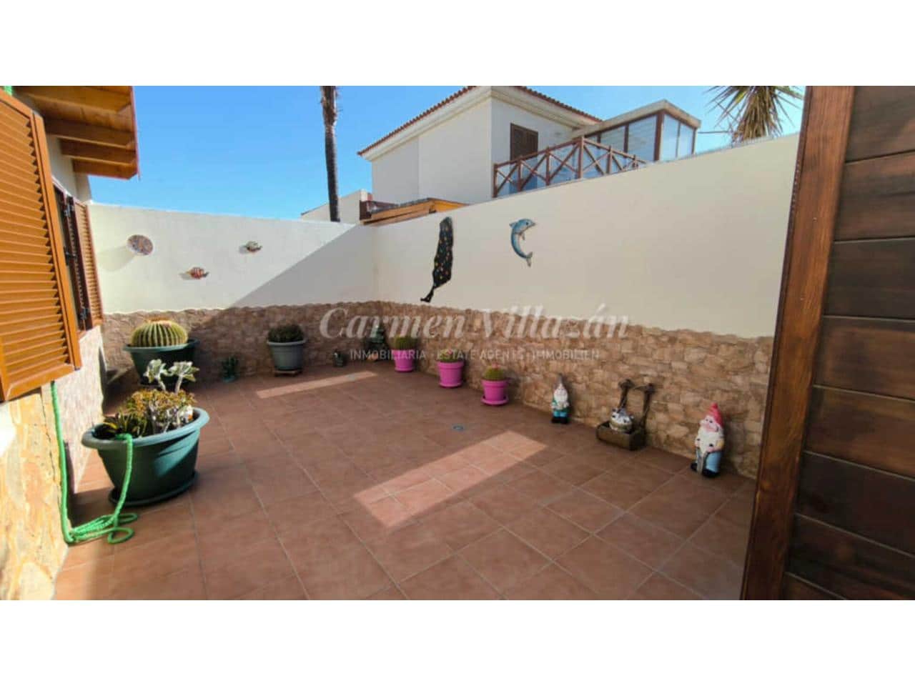 3 slaapkamer Huis te koop in La Oliva met zwembad - € 270.000 (Ref: 9409877)