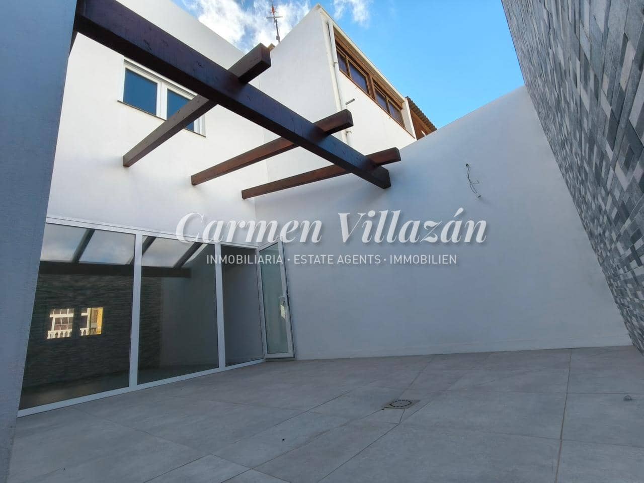 3 bedroom Townhouse for sale in El Matorral - € 250,000 (Ref: 9409878)