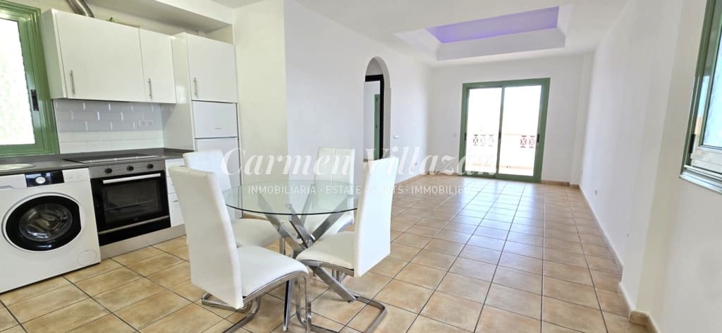 1 slaapkamer Appartement te koop in Caleta de Fuste met zwembad - € 165.000 (Ref: 9444971)