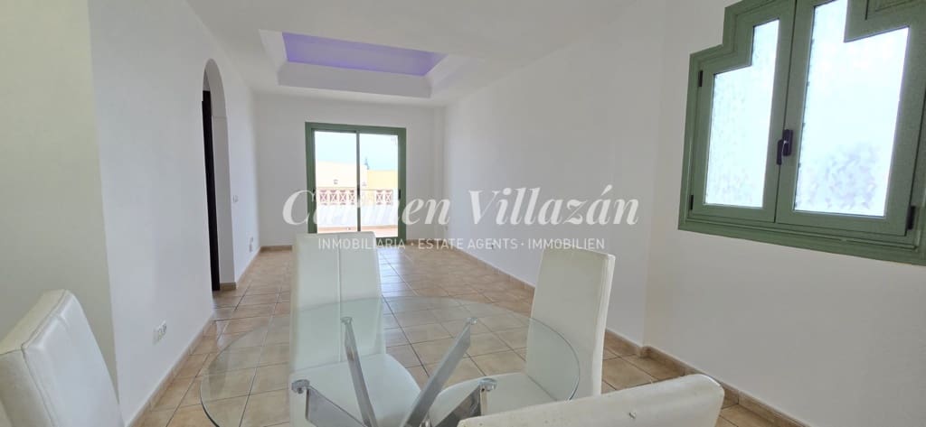 1 slaapkamer Appartement te koop in Caleta de Fuste met zwembad - € 165.000 (Ref: 9444971)