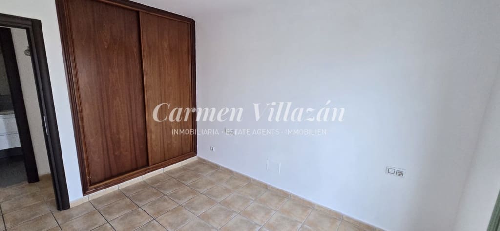 1 slaapkamer Appartement te koop in Caleta de Fuste met zwembad - € 165.000 (Ref: 9444971)