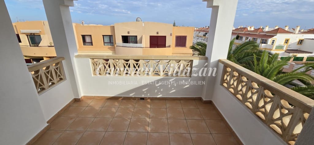 1 slaapkamer Appartement te koop in Caleta de Fuste met zwembad - € 165.000 (Ref: 9444971)