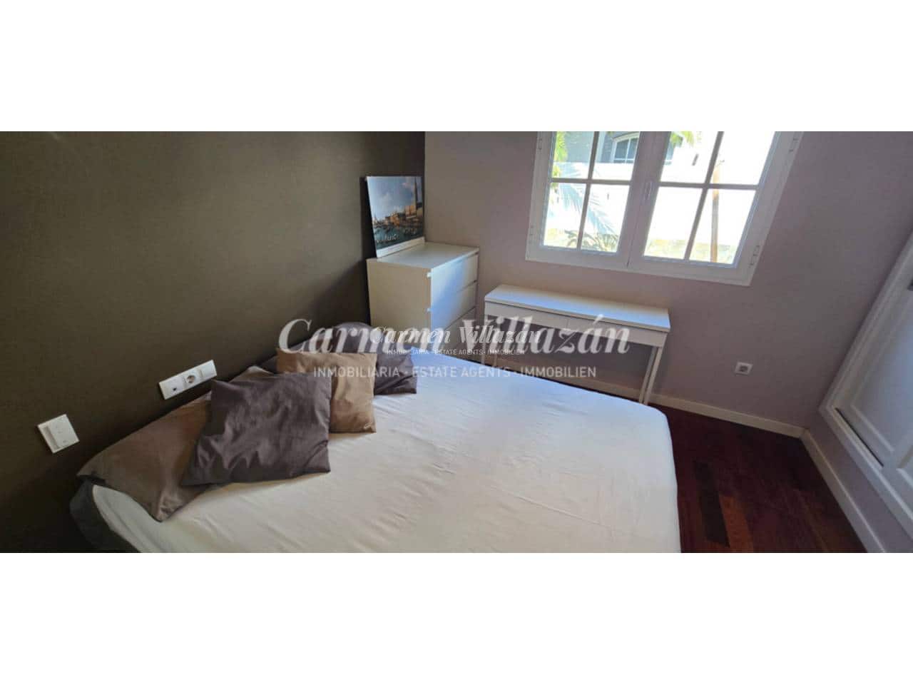 4 Zimmer Villa zu verkaufen in Caleta de Fuste mit Pool - 1.000.000 € (Ref: 9472274)