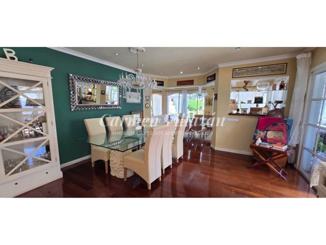 4 Zimmer Villa zu verkaufen in Caleta de Fuste, Antigua mit Pool - 1.000.000 € (Ref: 9472274)