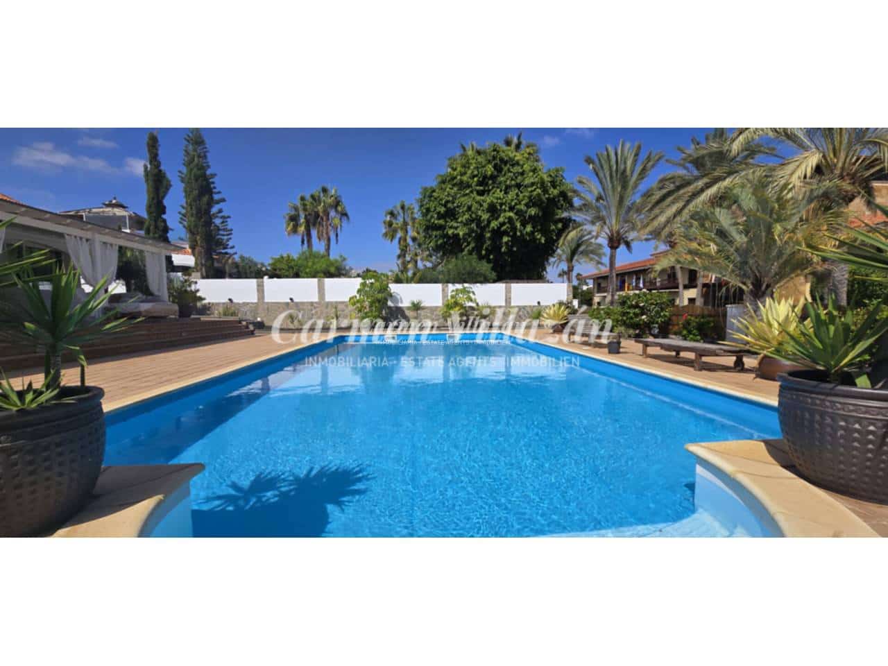 4 Zimmer Villa zu verkaufen in Caleta de Fuste mit Pool - 1.000.000 € (Ref: 9472274)