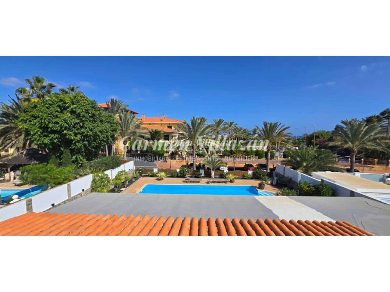 4 Zimmer Villa zu verkaufen in Caleta de Fuste mit Pool - 1.000.000 € (Ref: 9472274)