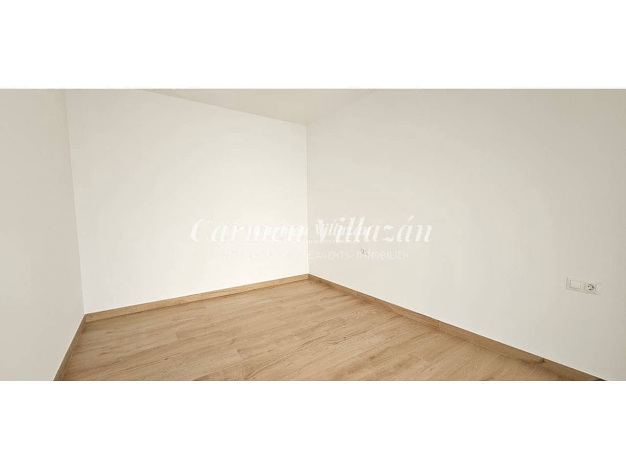 Chalet de 3 habitaciones en Gran Tarajal en venta - 328.000 € (Ref: 9480600)