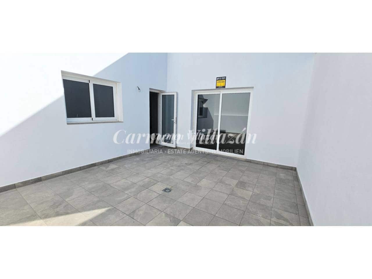 Chalet de 3 habitaciones en Gran Tarajal en venta - 328.000 € (Ref: 9480600)