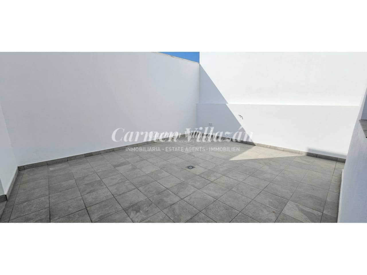 Chalet de 3 habitaciones en Gran Tarajal en venta - 328.000 € (Ref: 9480600)