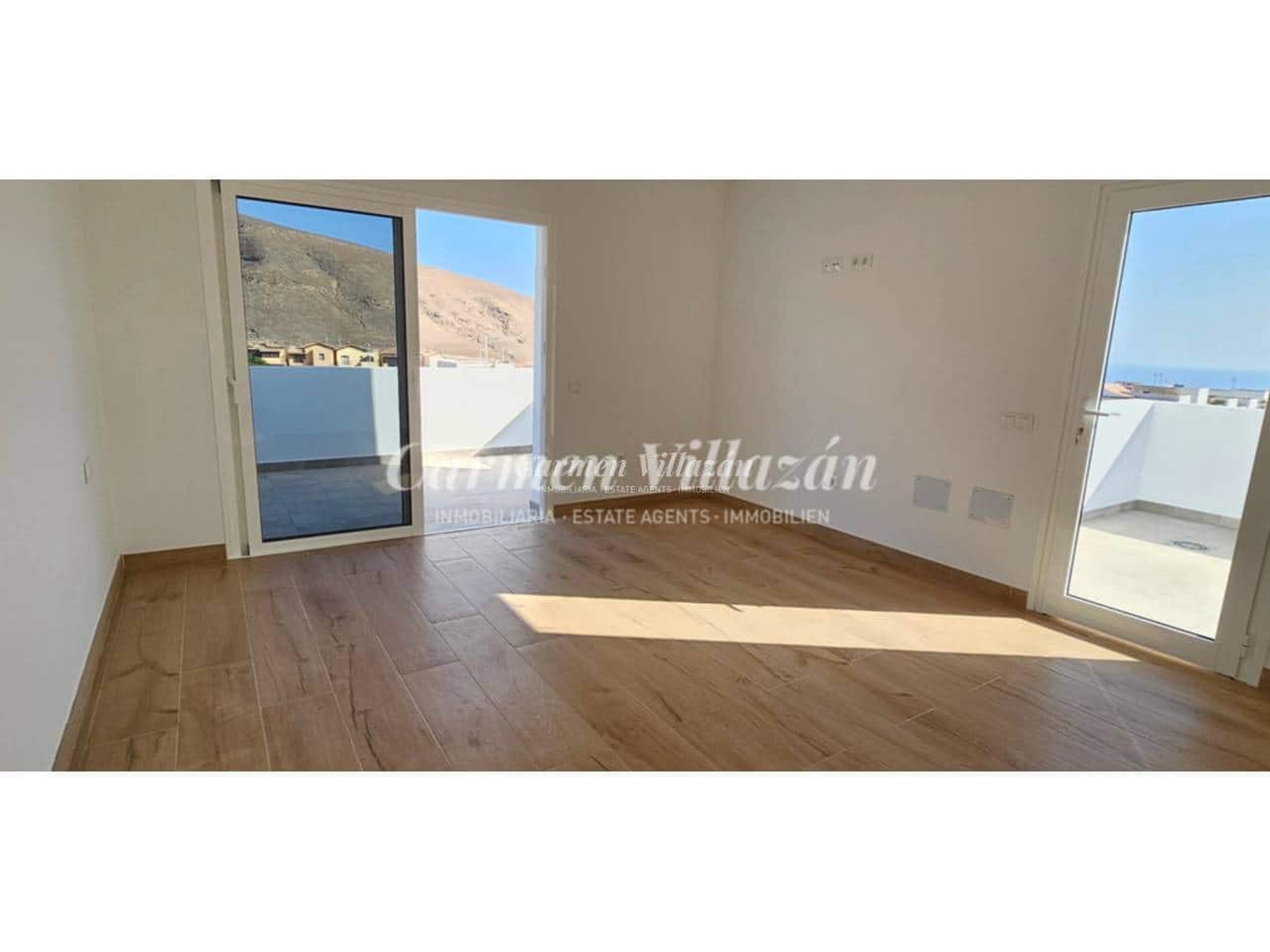 Chalet de 3 habitaciones en Gran Tarajal en venta - 328.000 € (Ref: 9480600)