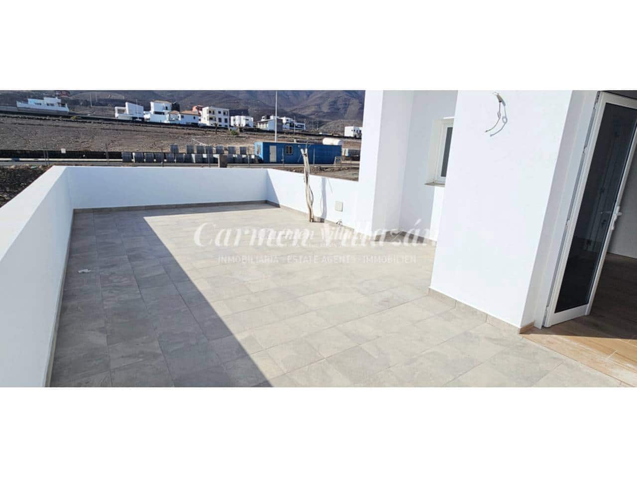 Chalet de 3 habitaciones en Gran Tarajal en venta - 328.000 € (Ref: 9480600)