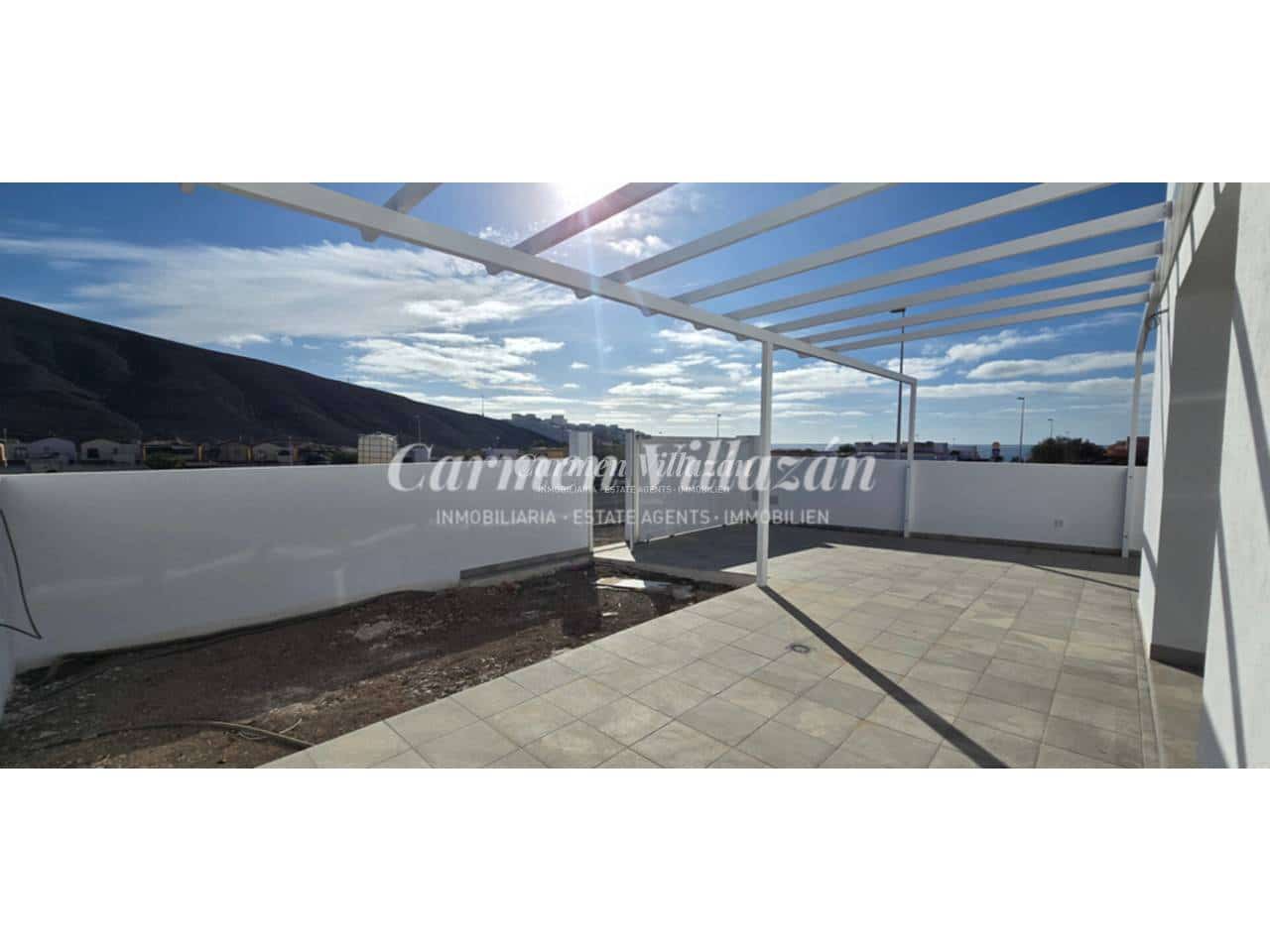 Chalet de 3 habitaciones en Gran Tarajal en venta - 328.000 € (Ref: 9480600)