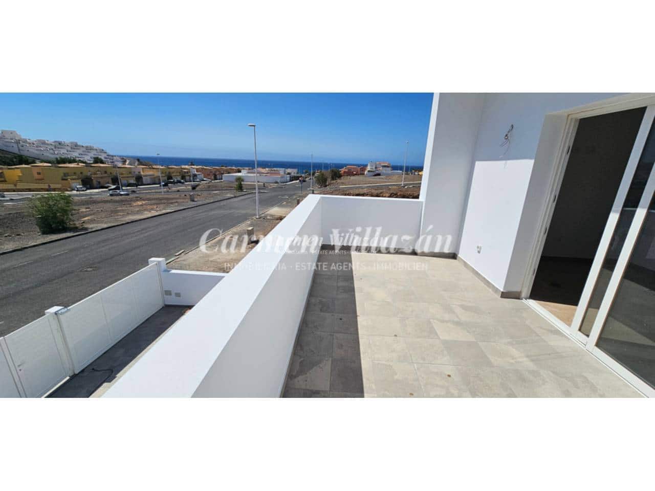 Chalet de 3 habitaciones en Gran Tarajal en venta - 328.000 € (Ref: 9480600)