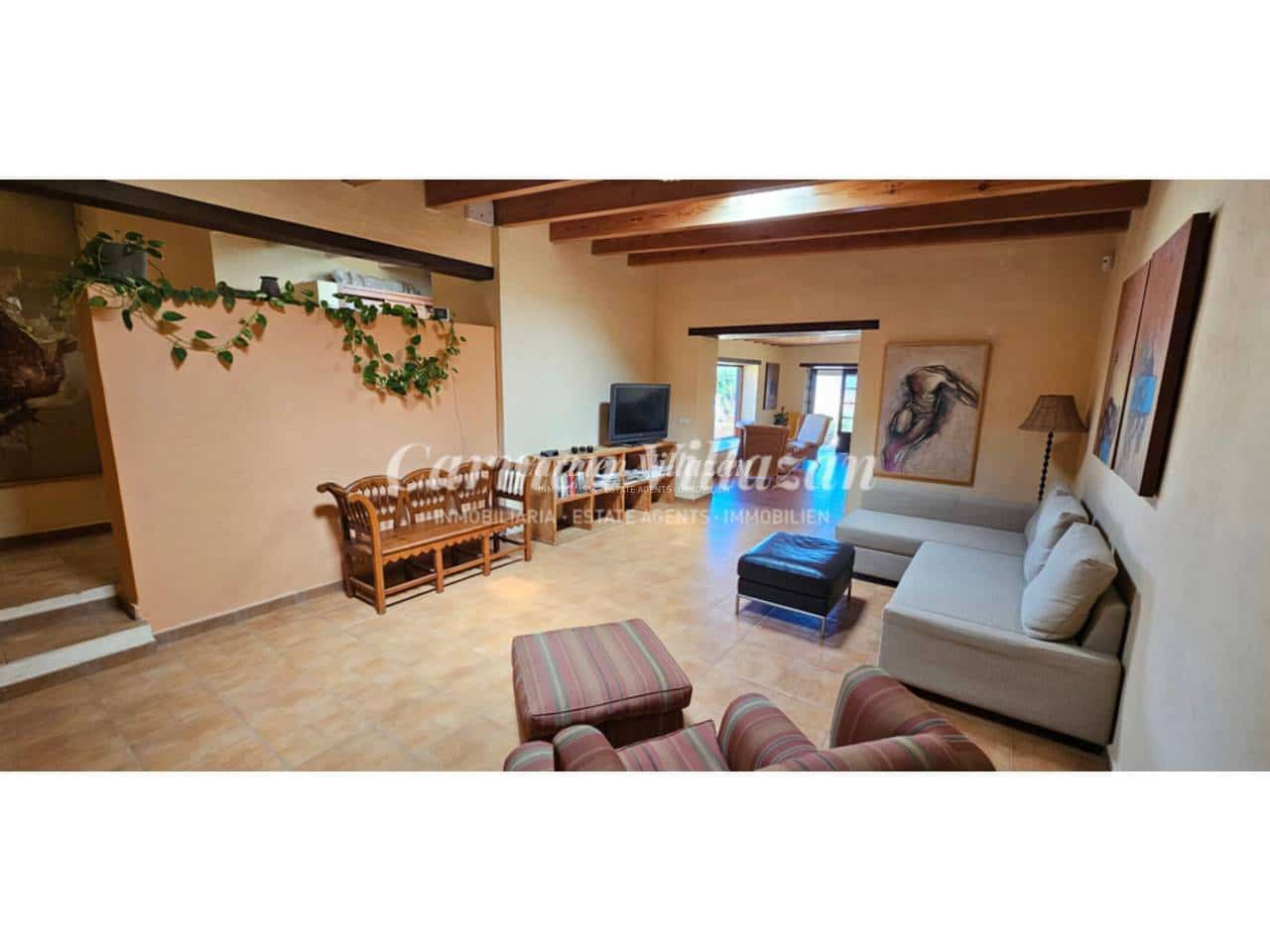 Chalet de 2 habitaciones en Tuineje en venta con piscina garaje - 395.000 € (Ref: 9480602)
