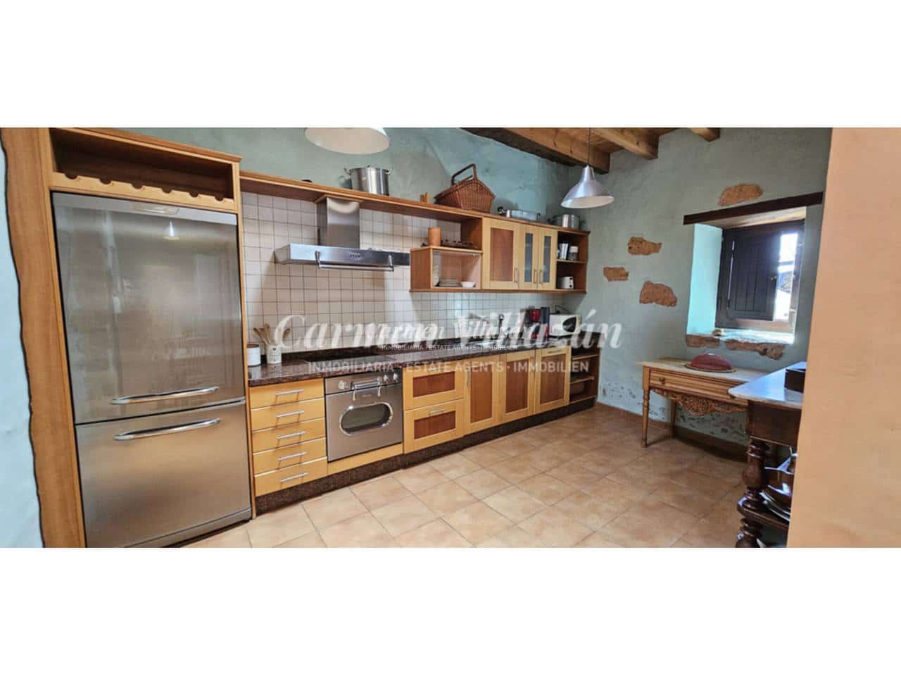 Chalet de 2 habitaciones en Tuineje en venta con piscina garaje - 395.000 € (Ref: 9480602)