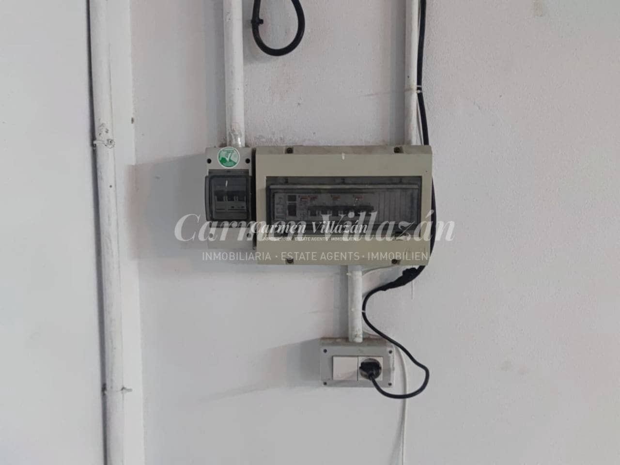 Erhverv til salg i Corralejo med garage - € 65.000 (Ref: 9480603)