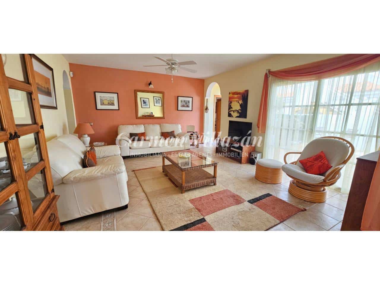 4 bedroom Villa for sale in Antigua with pool - € 450,000 (Ref: 9480604)