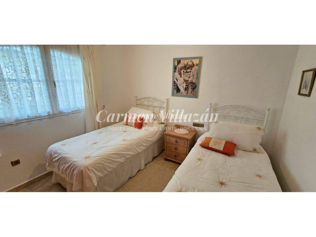 4 bedroom Villa for sale in Antigua with pool - € 450,000 (Ref: 9480604)