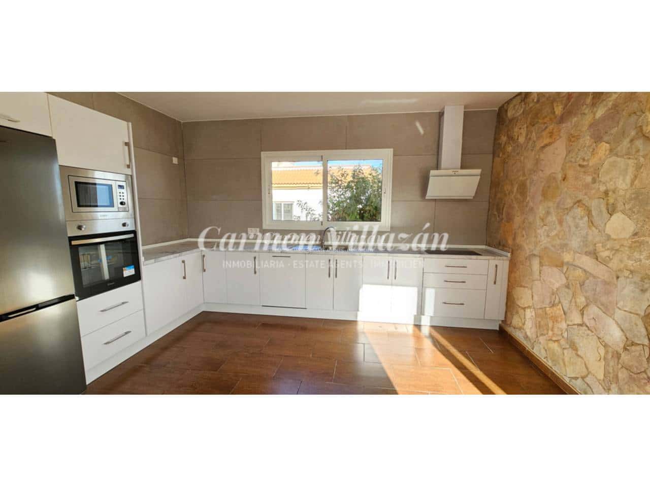 Chalet de 3 habitaciones en Triquivijate en venta - 310.000 € (Ref: 9480605)