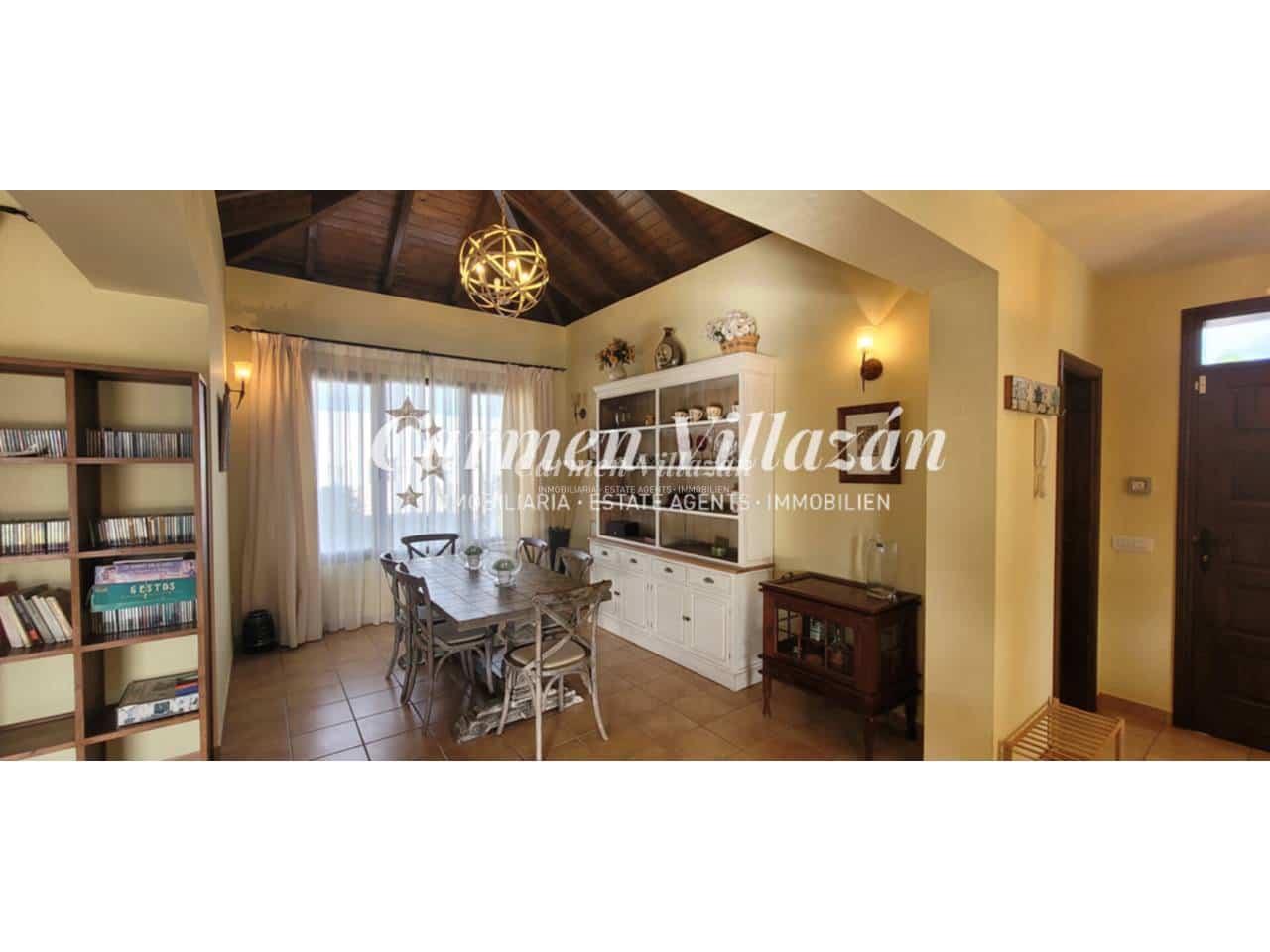 Chalet de 5 habitaciones en Lajares en venta con piscina garaje - 850.000 € (Ref: 9480606)